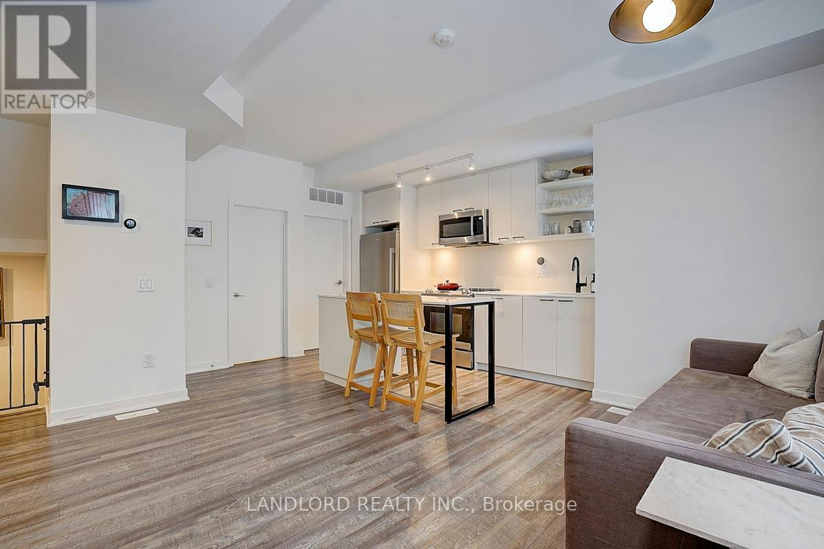 TH13-30 Ed Clark Gardens, Toronto, ON, M6N 0B5 - 6