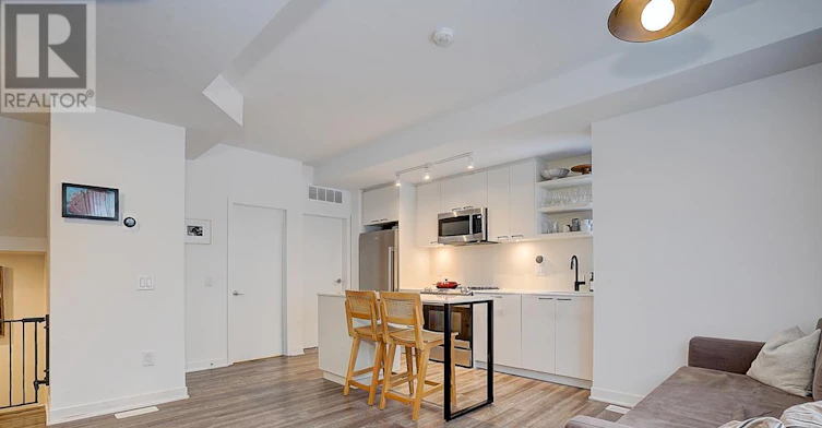 TH13-30 Ed Clark Gardens, Toronto, ON, M6N 0B5 - 6