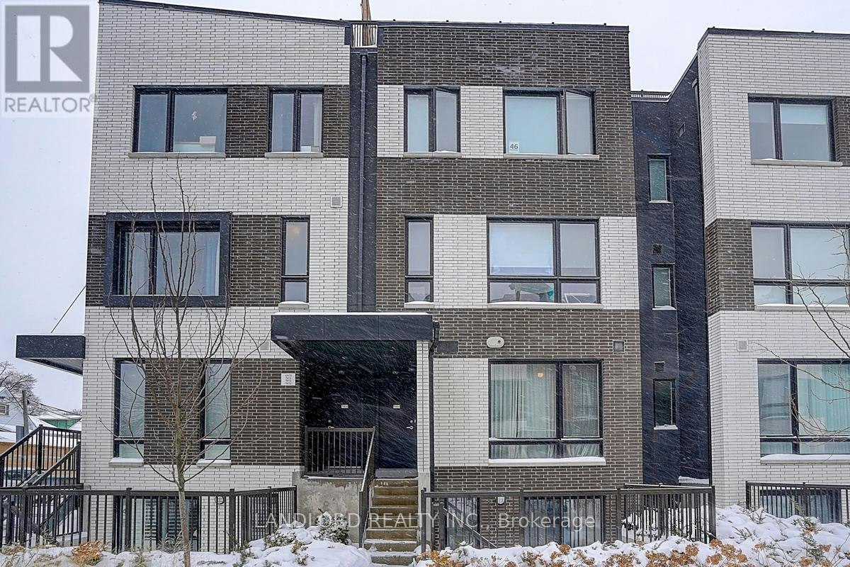 TH13-30 Ed Clark Gardens, Toronto, ON, M6N 0B5 - 3