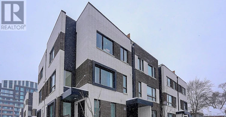 TH13-30 Ed Clark Gardens, Toronto, ON, M6N 0B5 - 2