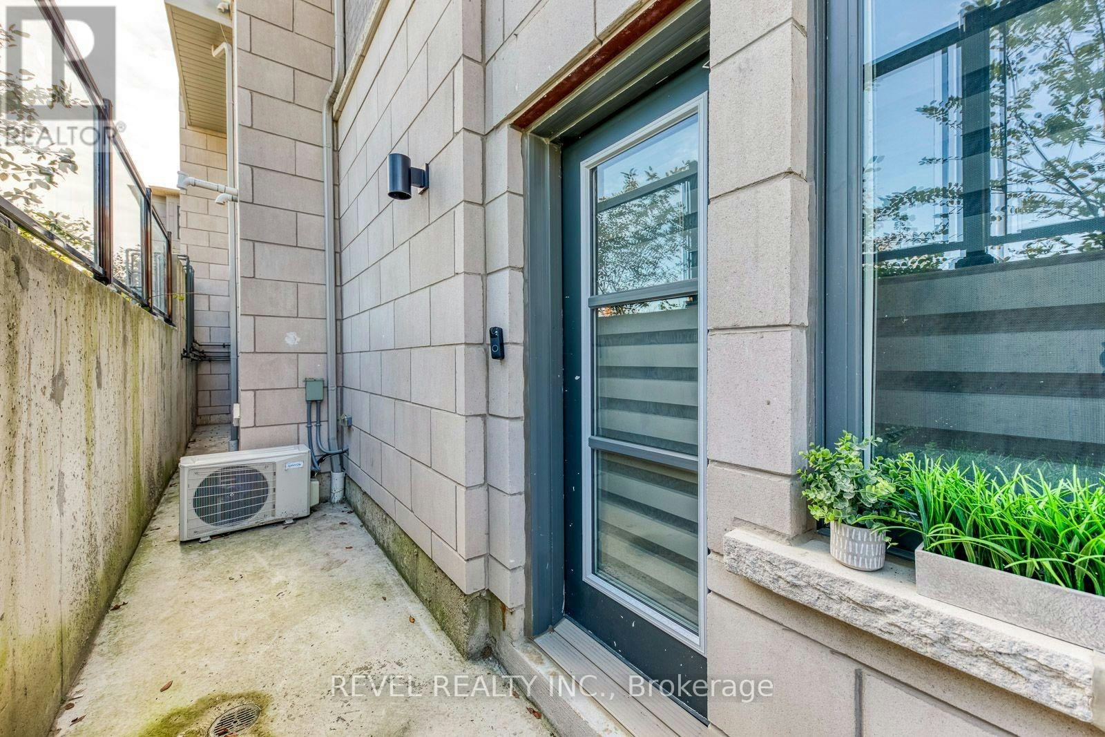 402-70 Halliford Place, Brampton, ON, L6P 0N5 - 4