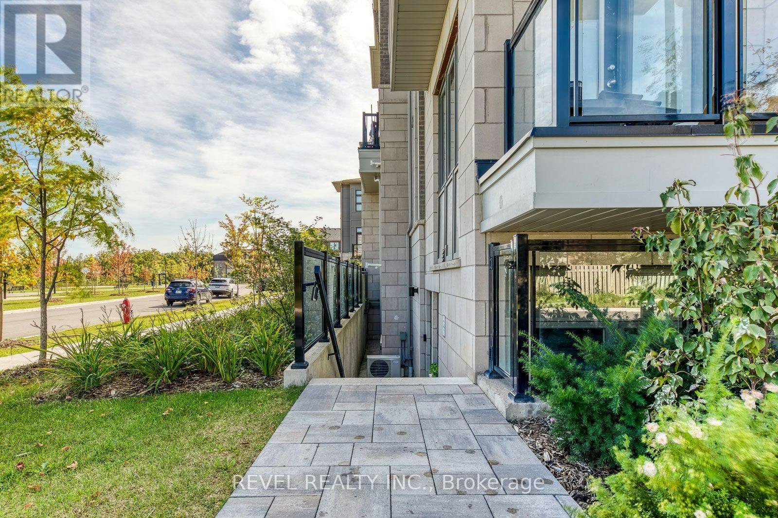 402-70 Halliford Place, Brampton, ON, L6P 0N5 - 3