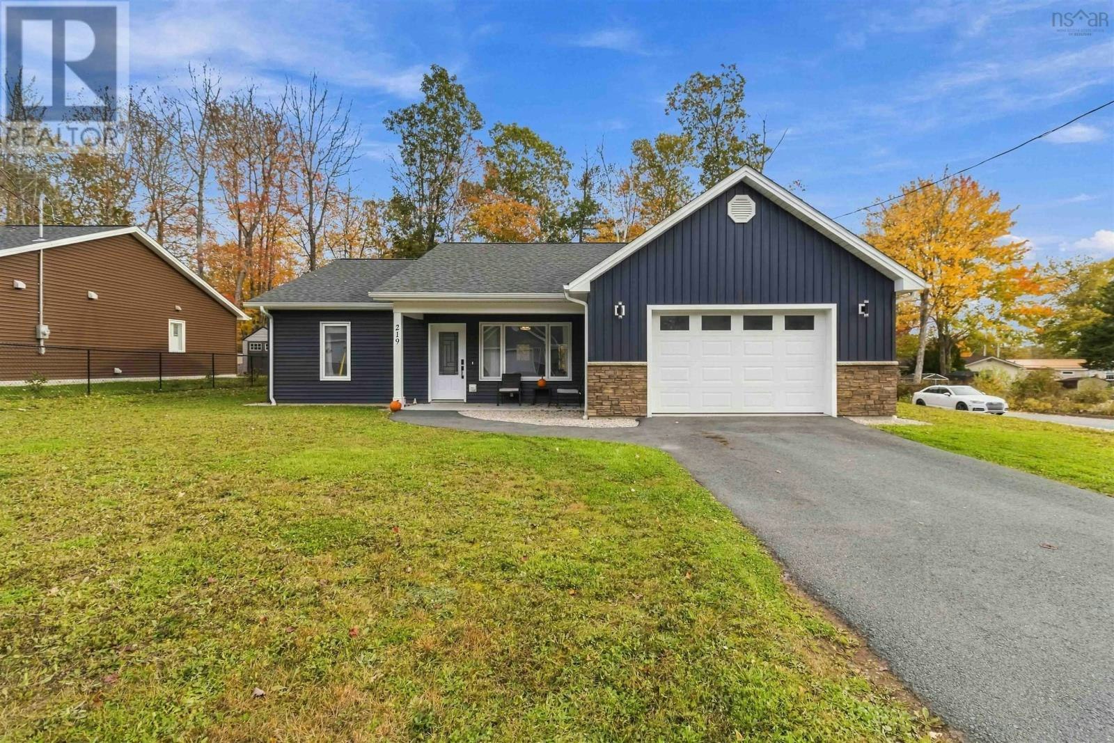 219 Winburn Avenue, Bridgewater, NS, B4V 9A4