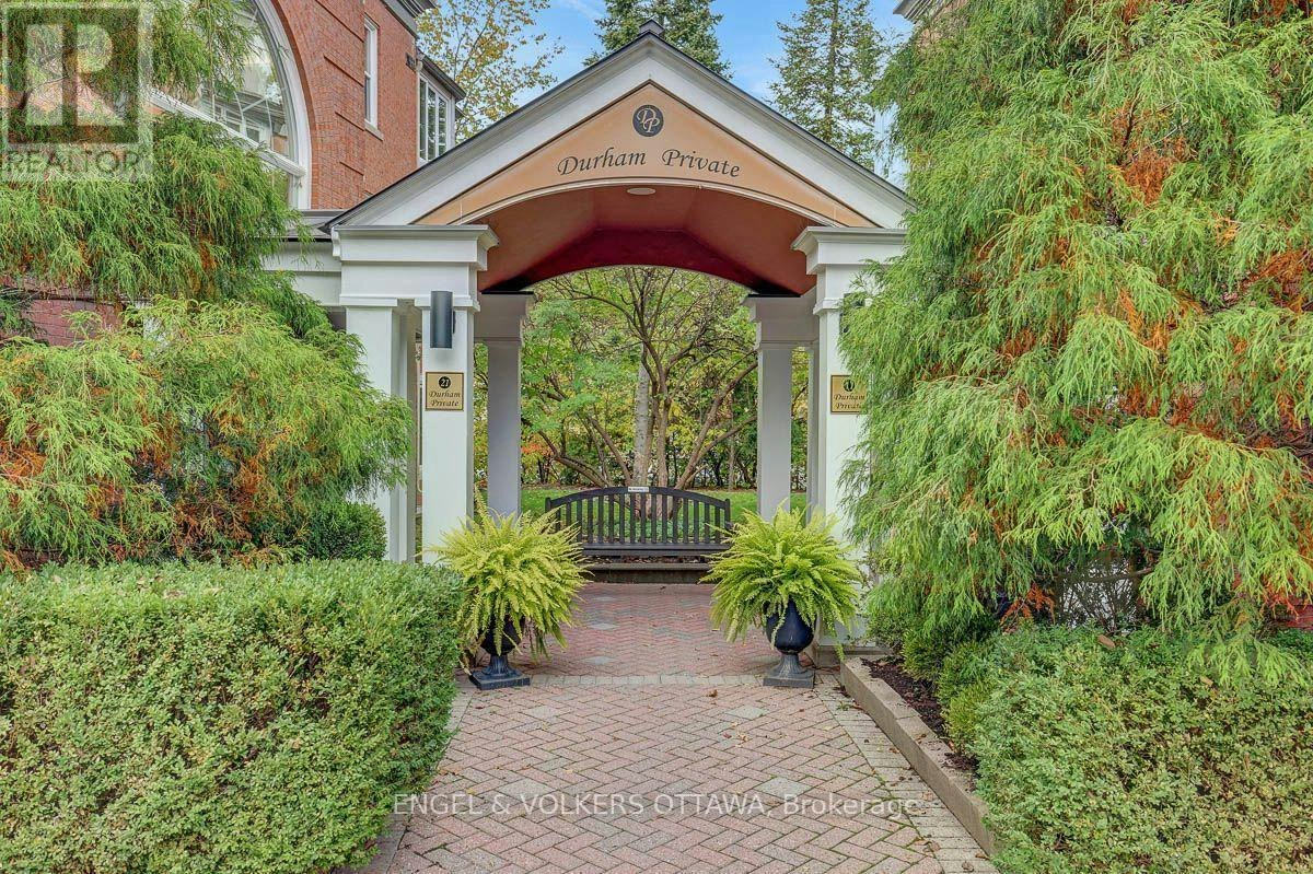 403-21 Durham Private, Ottawa, ON, K1M 2H8 - 2