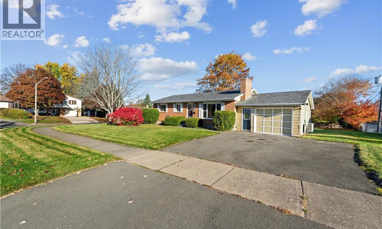 55 Monte Carlo Crescent