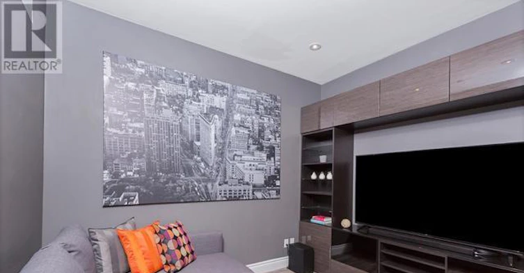 303-1003 Queen Street E, Toronto, ON, M4M 1K3 - 14