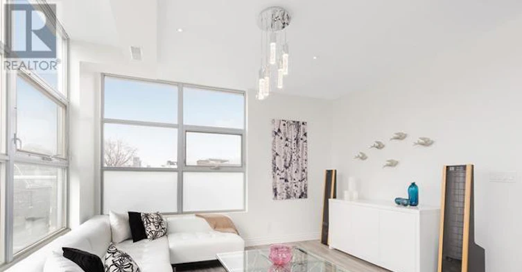 303-1003 Queen Street E, Toronto, ON, M4M 1K3 - 3