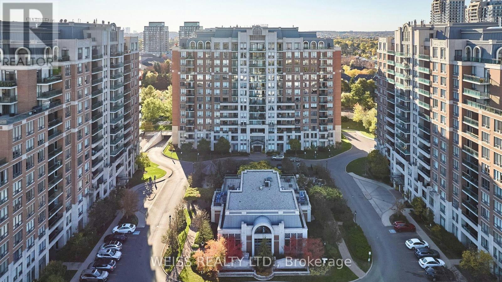 205-330 Red Maple Road, Richmond Hill, ON, L4C 0T6