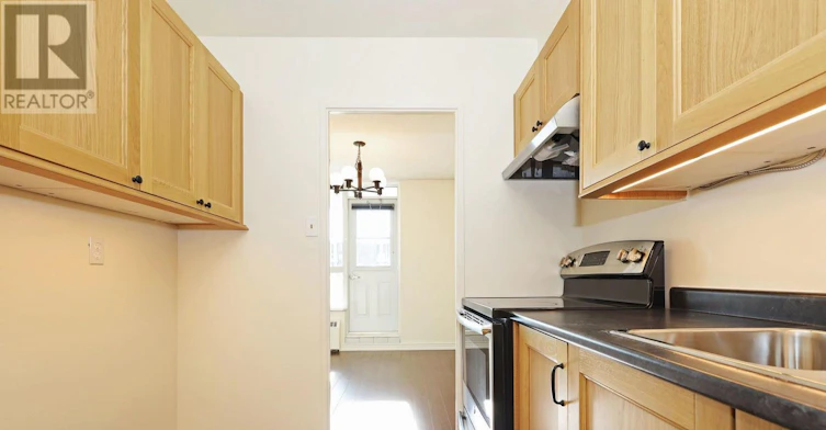1501-65 Southport Street, Toronto, ON, M6S 3N6 - 4