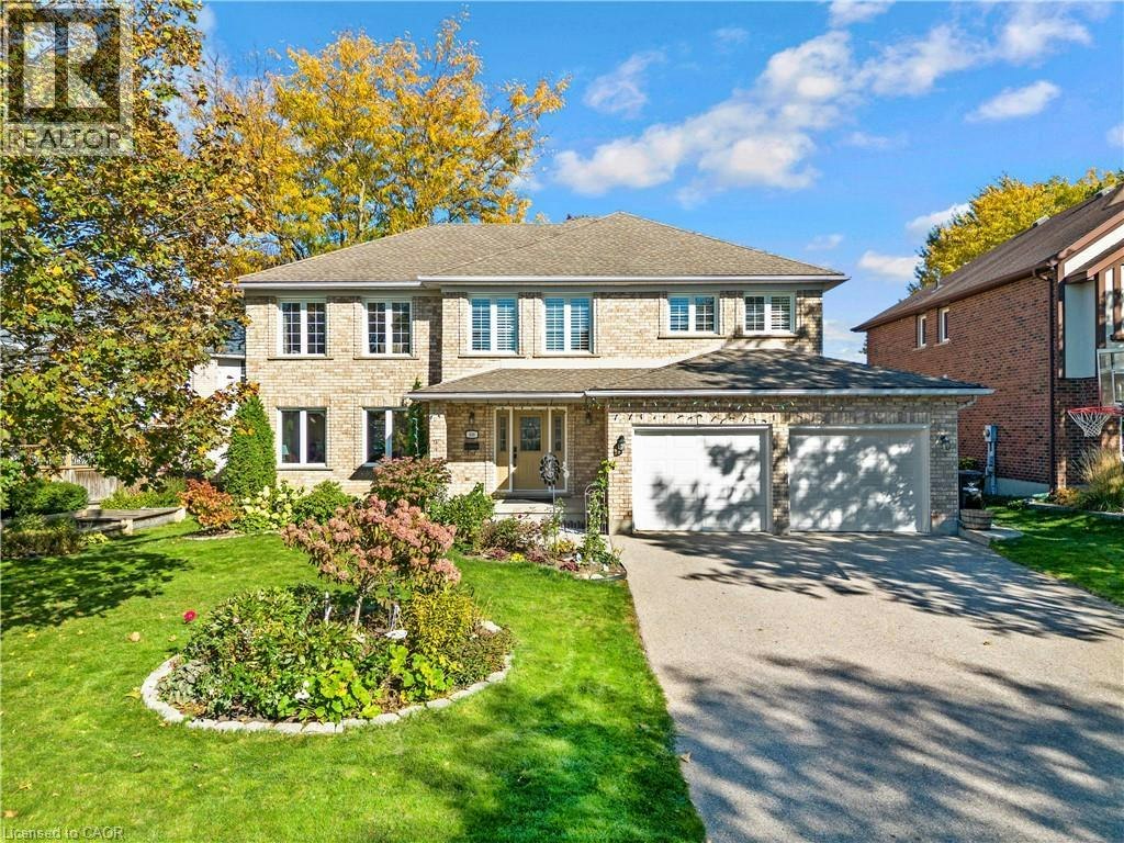 548 Sandbrooke Court, Waterloo, ON, N2T 2H4