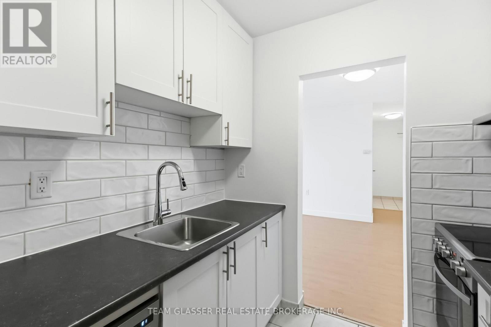 205-498 Queens Avenue, London, ON, N6B 3K9 - 8