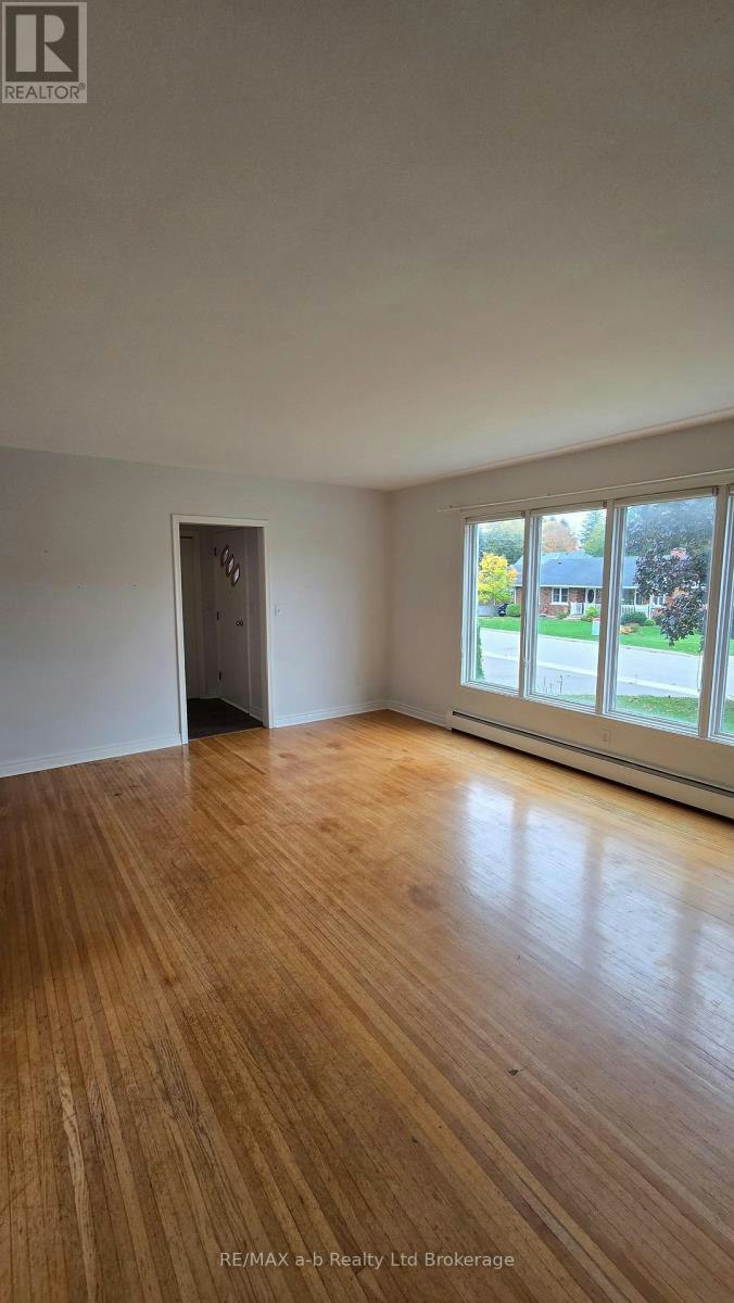 361 Vincent Street, Woodstock, ON, N4S 5M5 - 9