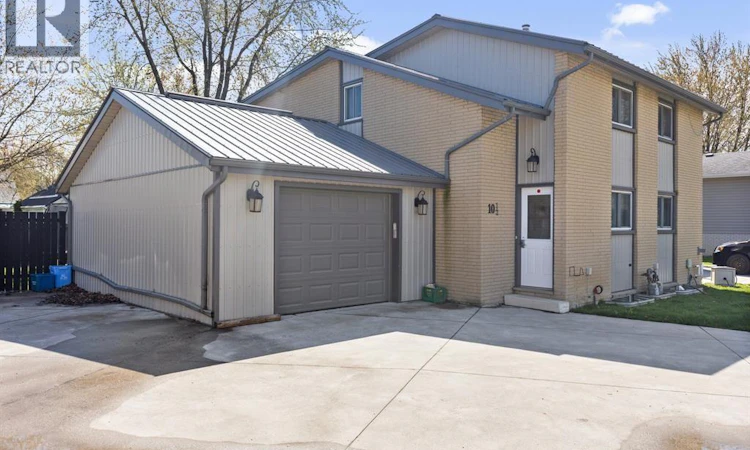 10-10-5 Vanier Drive