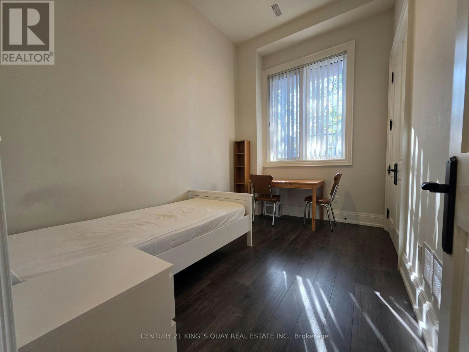 7 Logandale Road, Toronto, ON, M2N 4H3 - 3