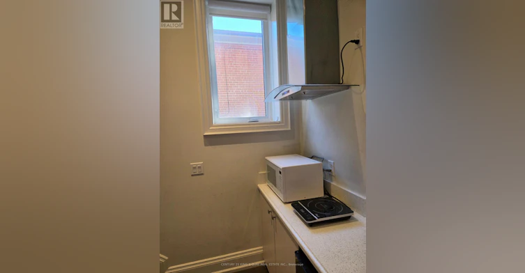 7 Logandale Road, Toronto, ON, M2N 4H3 - 5