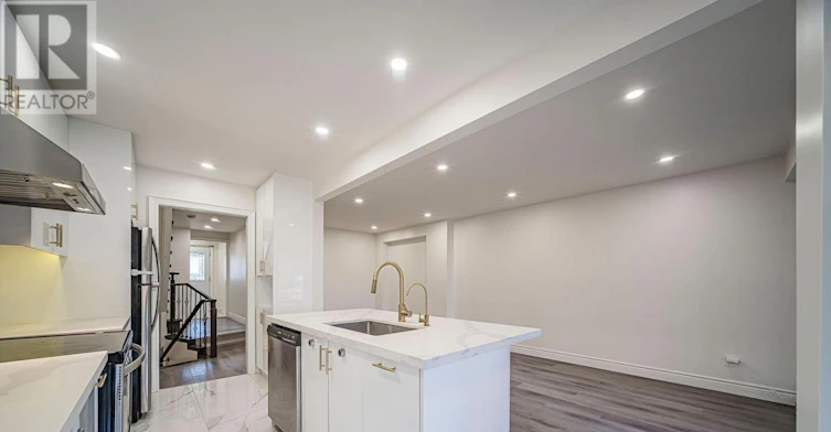 28 Fawndale Crescent, Toronto, ON, M1W 3K1 - 14
