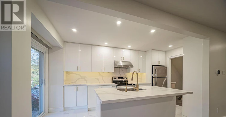 28 Fawndale Crescent, Toronto, ON, M1W 3K1 - 10