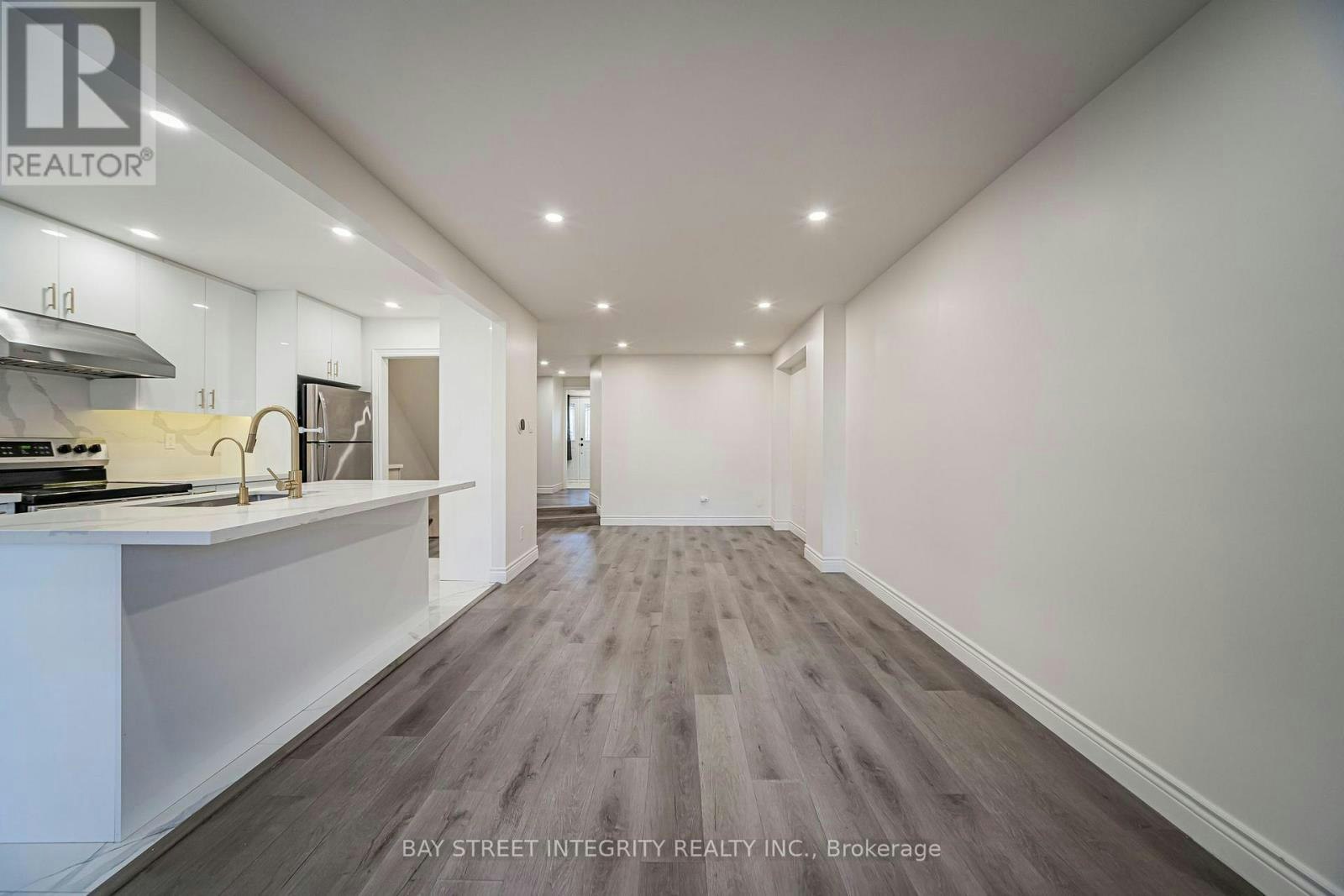 28 Fawndale Crescent, Toronto, ON, M1W 3K1 - 9