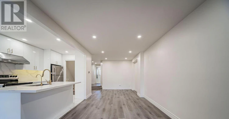 28 Fawndale Crescent, Toronto, ON, M1W 3K1 - 9