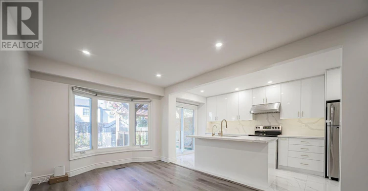 28 Fawndale Crescent, Toronto, ON, M1W 3K1 - 7