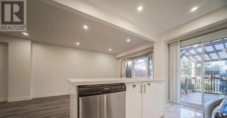 28 Fawndale Crescent, Toronto, ON, M1W 3K1 - 16