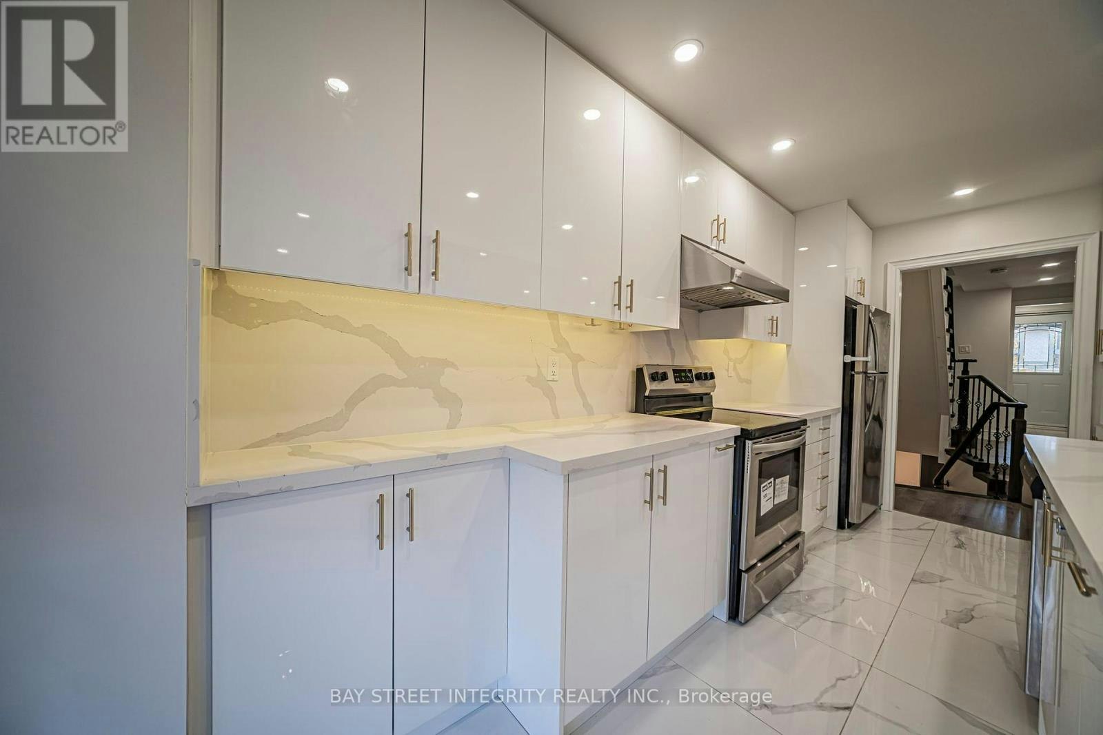 28 Fawndale Crescent, Toronto, ON, M1W 3K1 - 13
