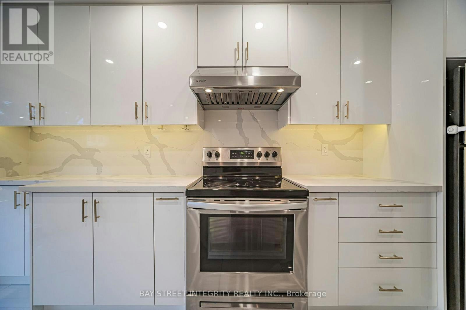 28 Fawndale Crescent, Toronto, ON, M1W 3K1 - 12