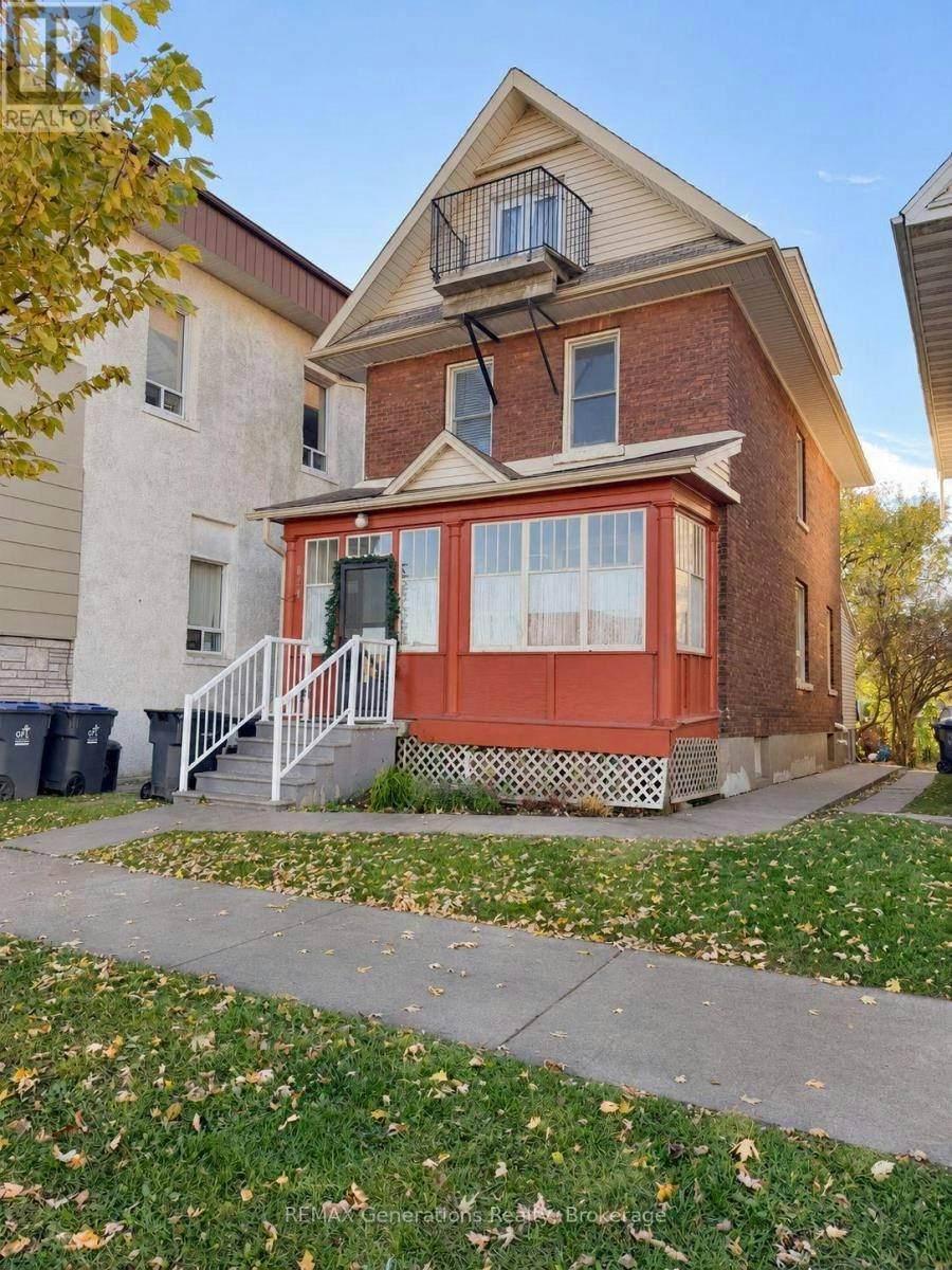 629 Vickers Street S, Thunder Bay, ON, P7E 1K2