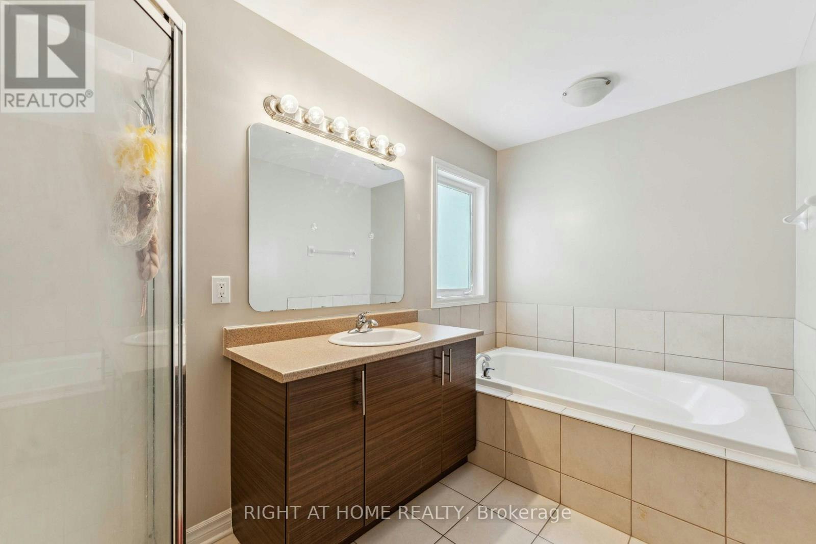 300 Cooks Mill Crescent, Ottawa, ON, K1V 2N3 - 30