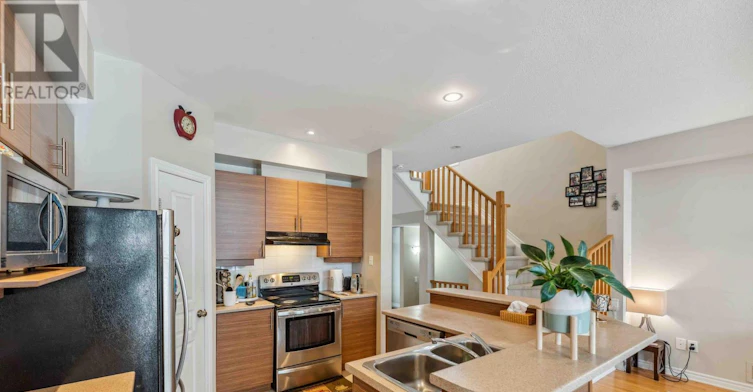 300 Cooks Mill Crescent, Ottawa, ON, K1V 2N3 - 18