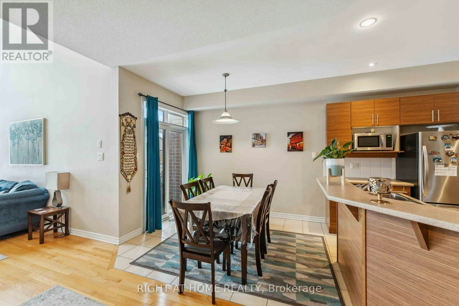 300 Cooks Mill Crescent, Ottawa, ON, K1V 2N3 - 10
