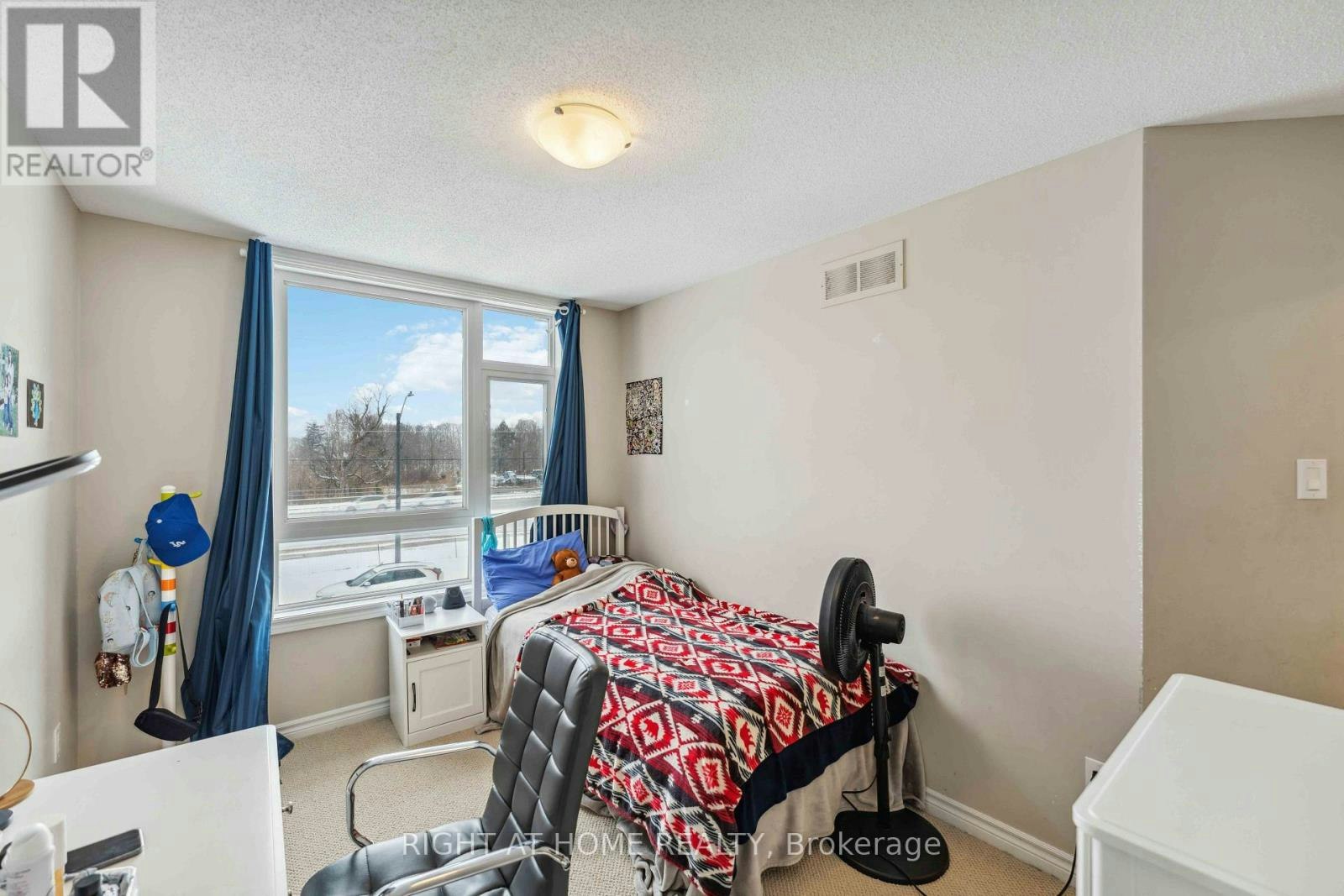 300 Cooks Mill Crescent, Ottawa, ON, K1V 2N3 - 37