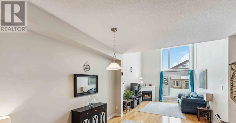 300 Cooks Mill Crescent, Ottawa, ON, K1V 2N3 - 6