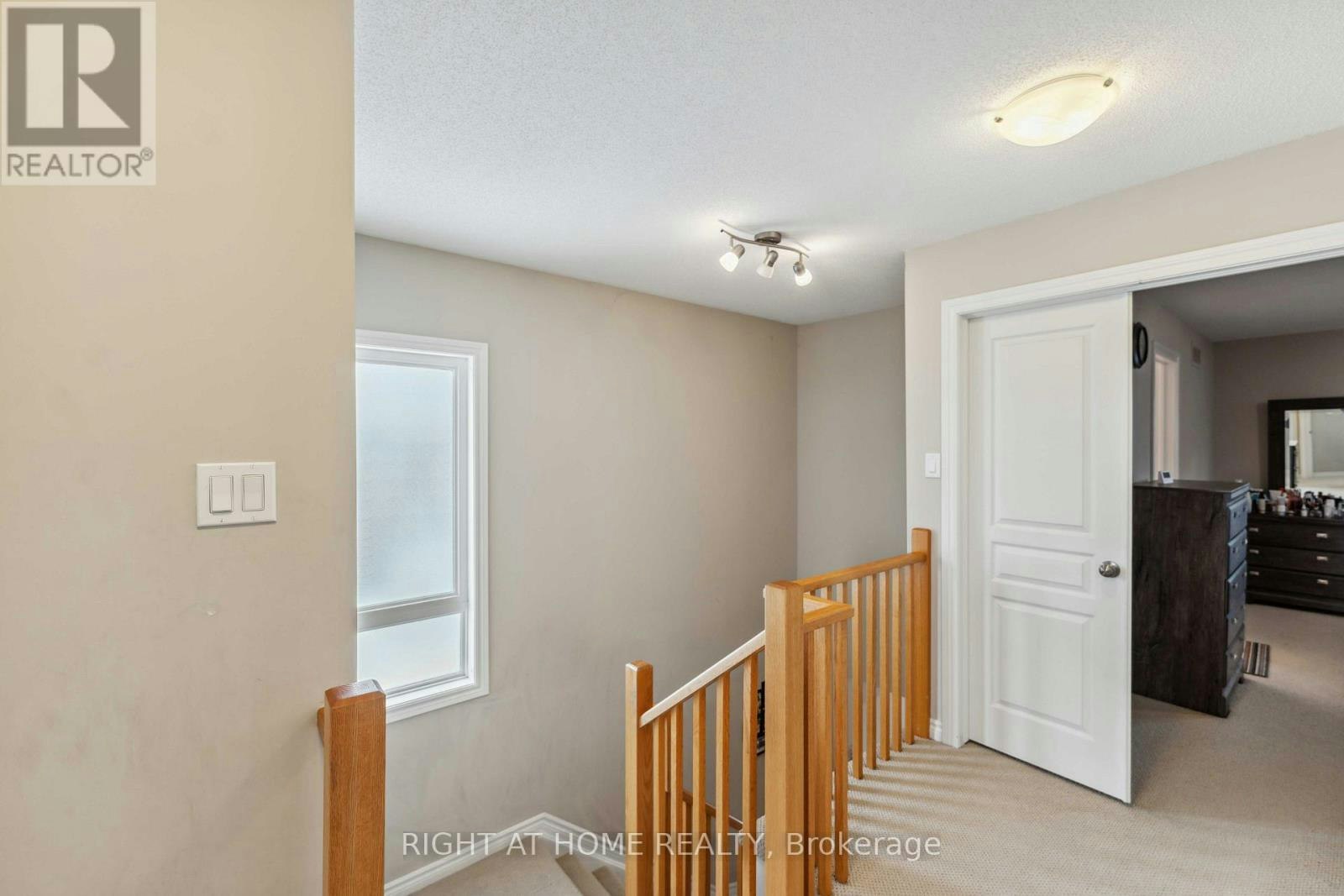 300 Cooks Mill Crescent, Ottawa, ON, K1V 2N3 - 23