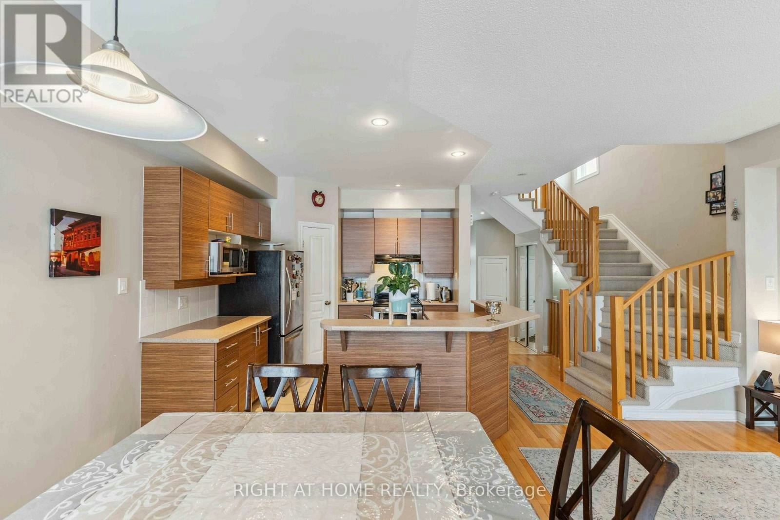300 Cooks Mill Crescent, Ottawa, ON, K1V 2N3 - 17