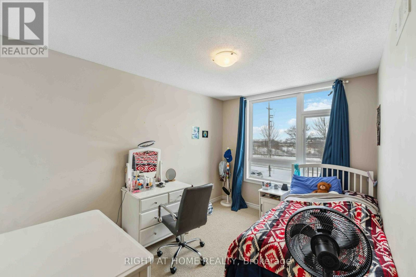 300 Cooks Mill Crescent, Ottawa, ON, K1V 2N3 - 36