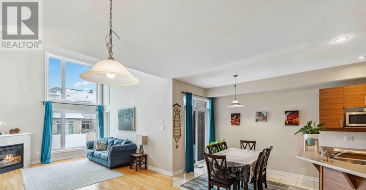 300 Cooks Mill Crescent, Ottawa, ON, K1V 2N3 - 9