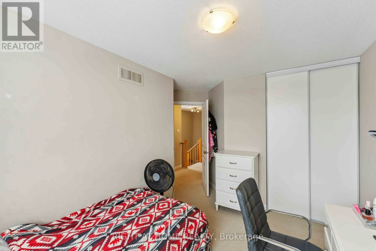 300 Cooks Mill Crescent, Ottawa, ON, K1V 2N3 - 38