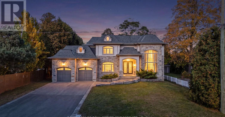 369 Lees Lane, Oakville, ON, L6L 4S4
