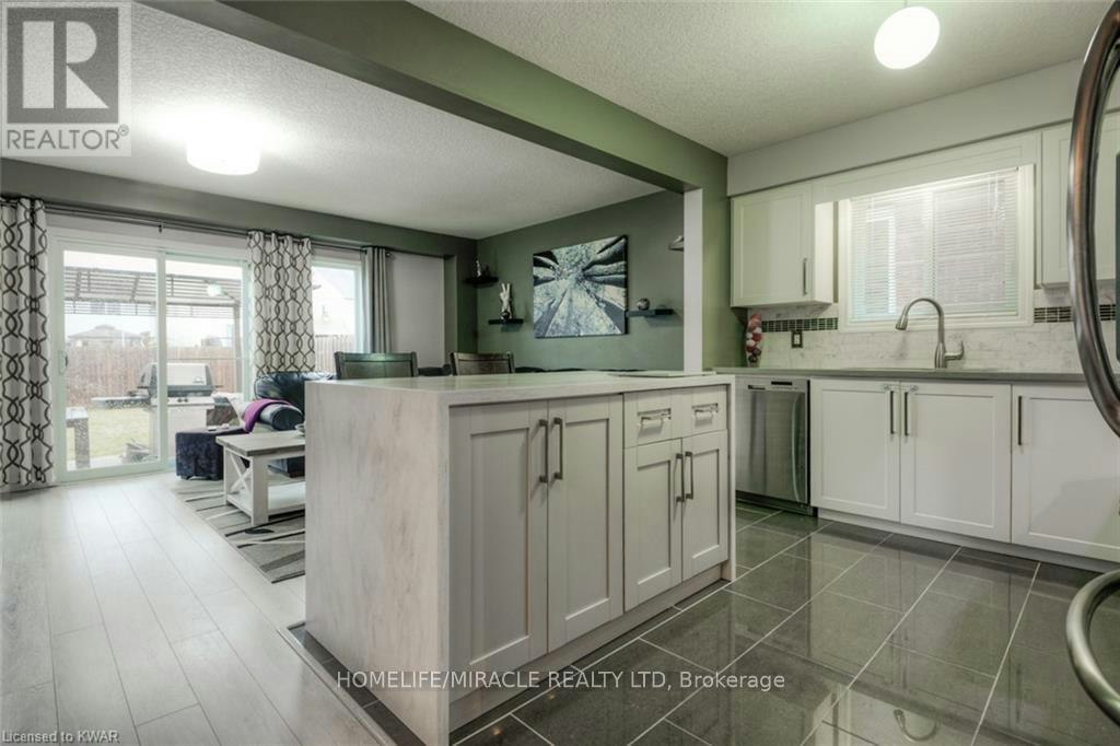 55 Seabrook Drive, Kitchener, ON, N2R 1Y1 - 4