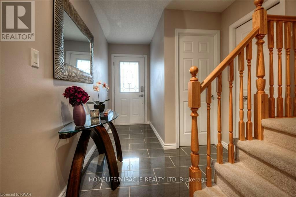 55 Seabrook Drive, Kitchener, ON, N2R 1Y1 - 3