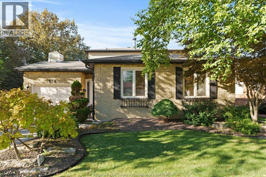 234 Applewood Road, Kingsville, ON, N9Y 3P3
