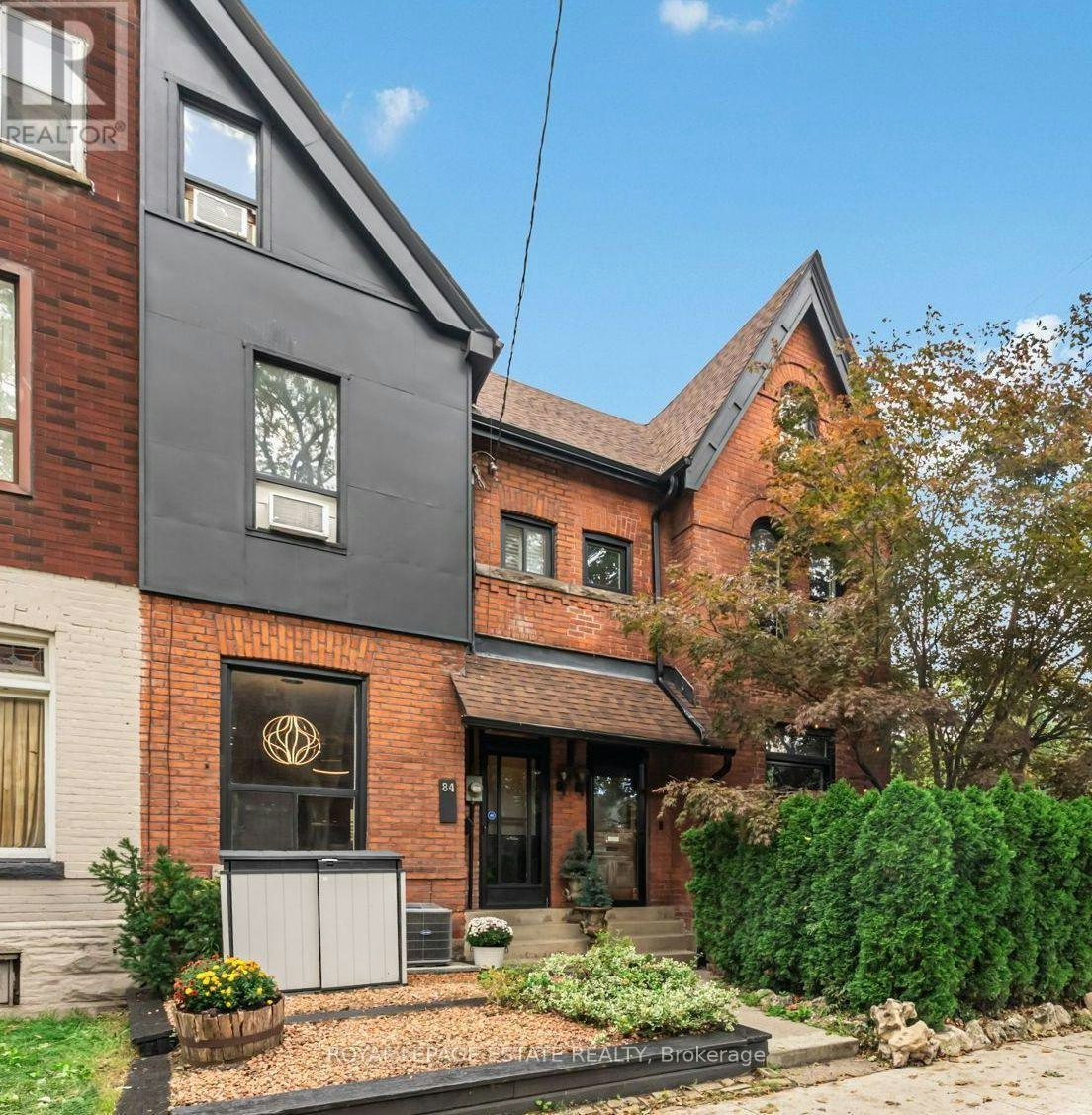 84 London Street, Toronto, ON, M6G 1N5