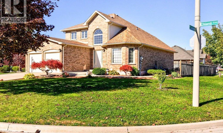 13 Chianti Crescent