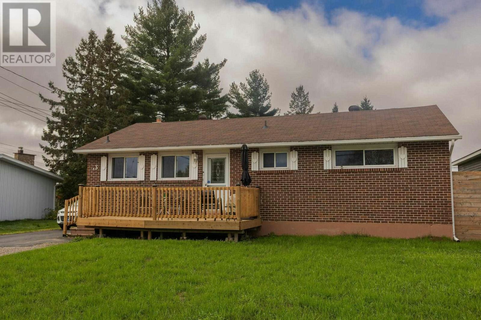 13 Pentagon Boulevard, Sault Ste. Marie, ON, P6B 5H9