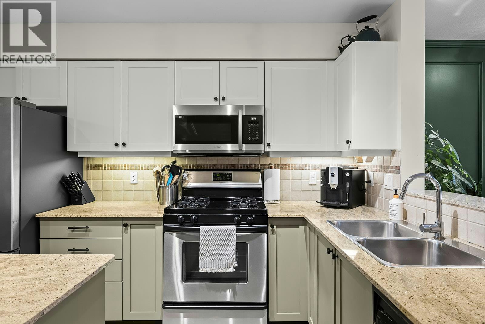 21-1853 Parkview Crescent - 4