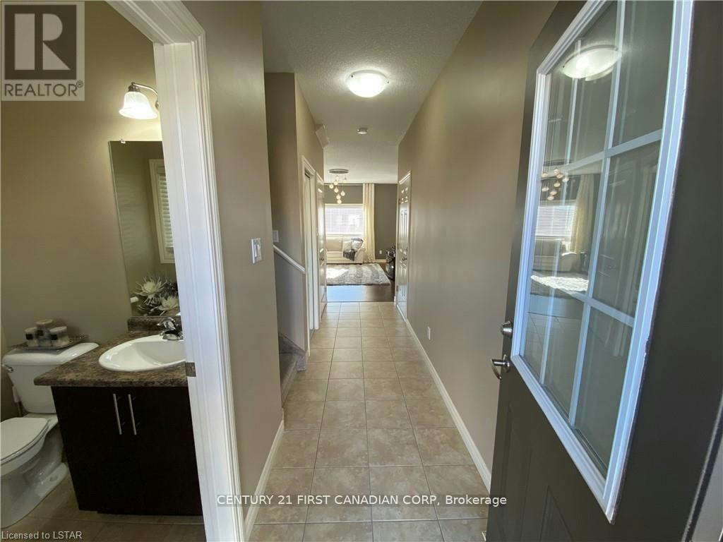 17-960 Bitterbush Crescent, London, ON, N6H 0G1 - 2