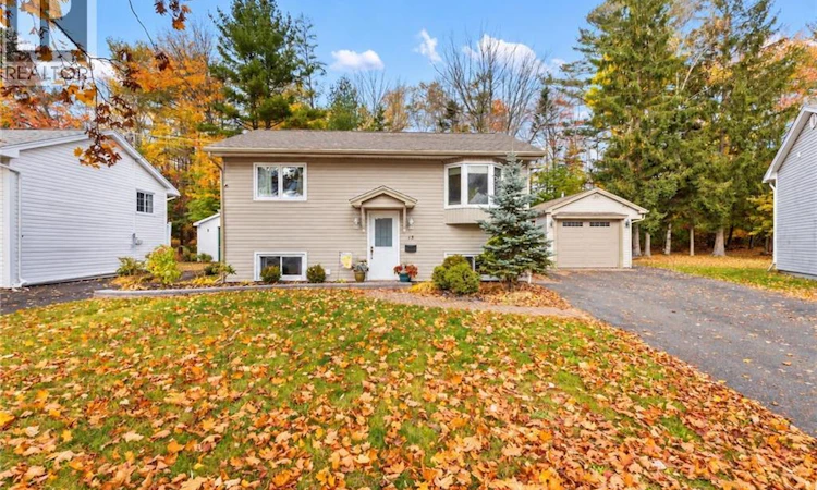 15 Lilac Crescent