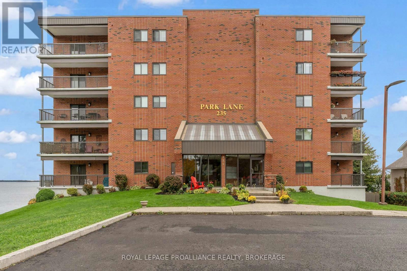 101-235 South Street S, Gananoque, ON, K7G 1A4