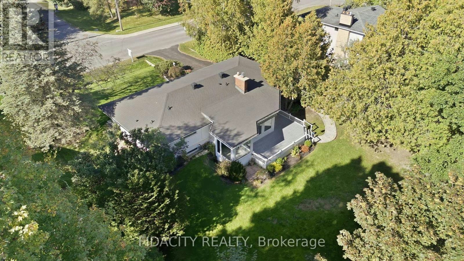 36 Beverly Street, Ottawa, ON, K2S 0S2 - 2